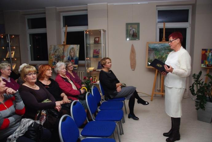 Wystawa w bibliotece „Jaki piękny jest świat”