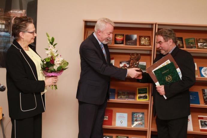 Adam Klein laureatem Gryfa Literackiego 2016