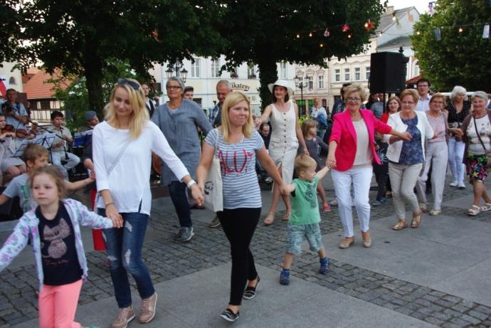 Taneczna zabawa z Teatrem „Pijana Sypialnia”