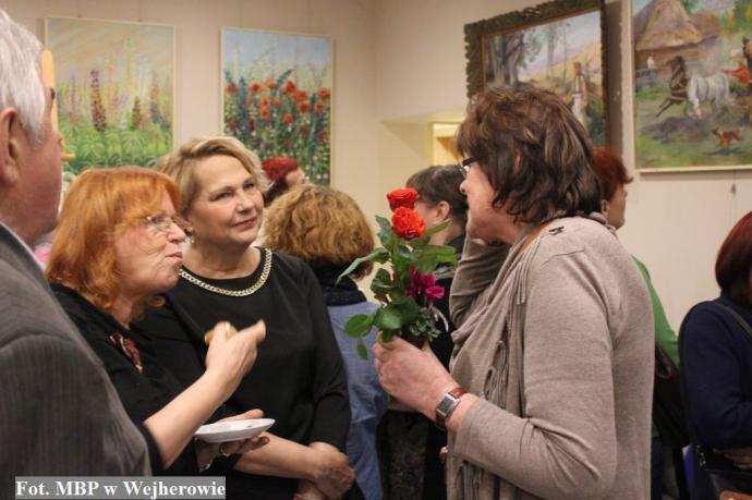Wystawa w bibliotece „Jaki piękny jest świat”