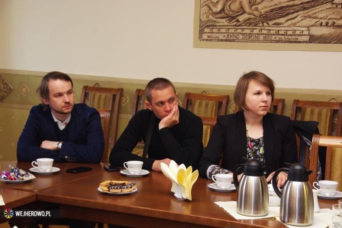 Młodzieży z Białorusi, Ukrainy i Mołdawii odwiedziła wejherowski ratusz