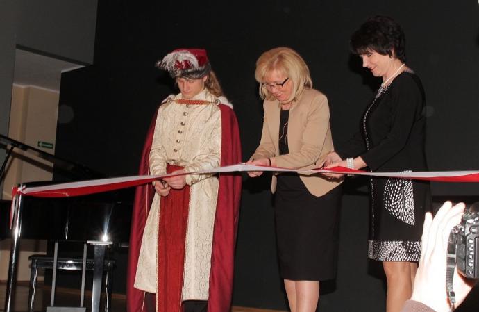 Nowa aula ze sceną w Zespół Szkół Ponadgimnazjalnych nr 1 w Wejherowie