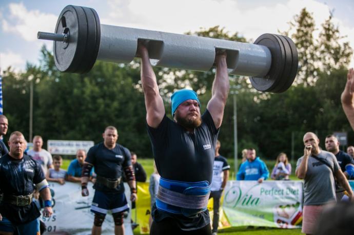 Mariusz Pudzianowski sędziował zawody Strongmanów