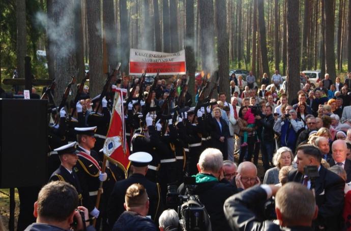 Hołd ofiarom zbrodni piaśnickiej
