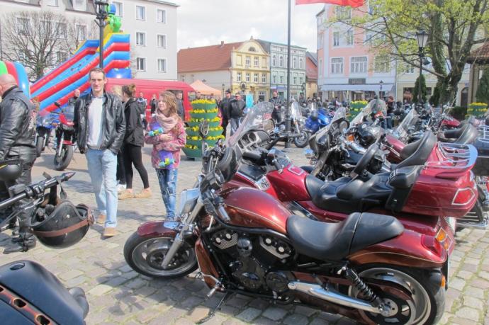 MotoKrew na wejherowskim rynku 