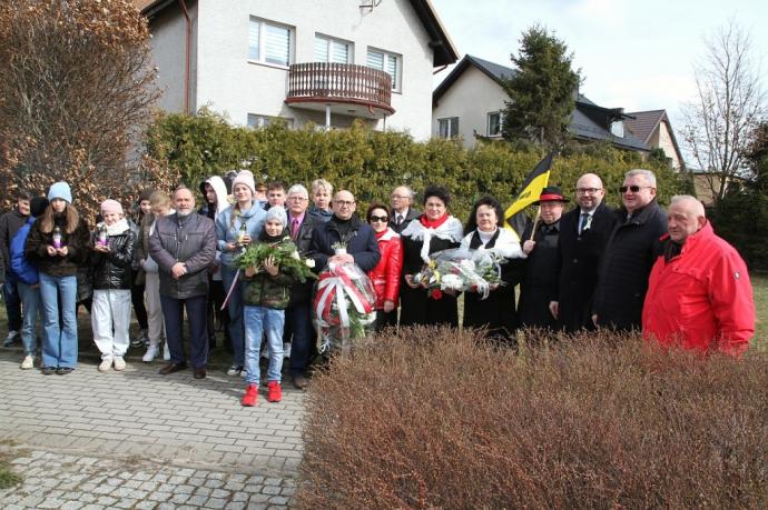 Kwiaty na rondzie im. Ks. Prałata Hilarego Jastaka