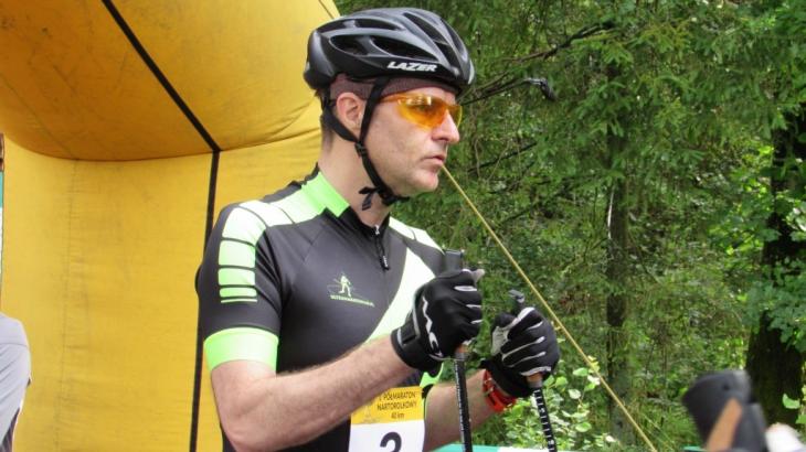 Na nartorolkach sportowo i charytatywnie
