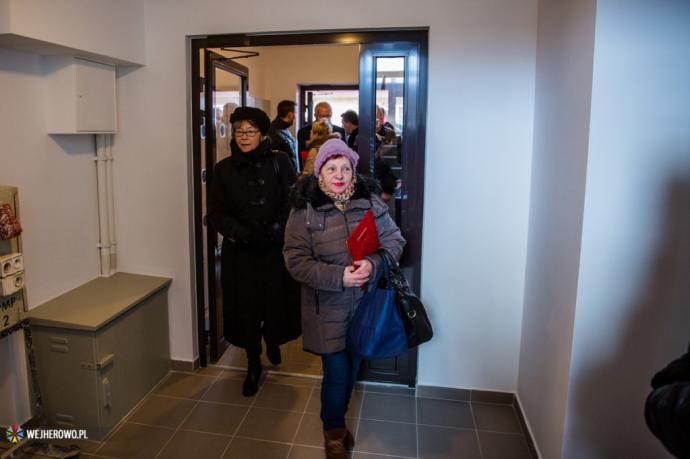 Klucze do nowych mieszkań budynku socjalnego
