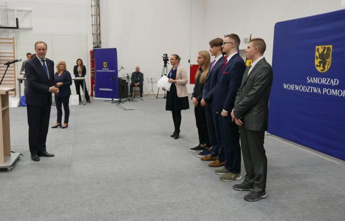 Najzdolniejsi uczniowie otrzymali stypendia Marszałka Województwa Pomorskiego