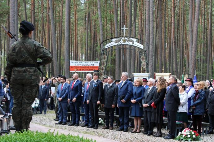 Pielęgnowanie pamięci o ofiarach zbrodni piaśnickiej