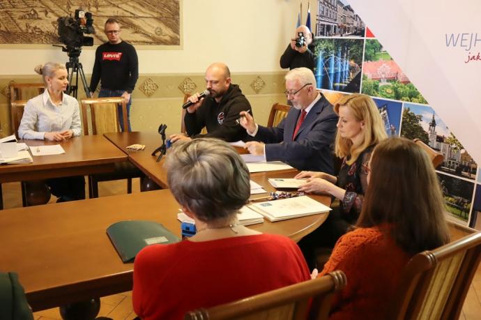 Wsparcia miasta dla kolejnych stowarzyszeń
