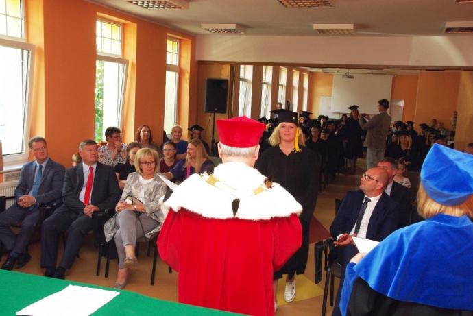 Dyplomy ukończenia studiów dla absolwentów KPSW
