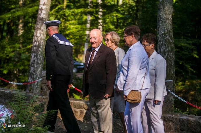 Hołd żołnierzom 1 MPS poległym pod Białą 