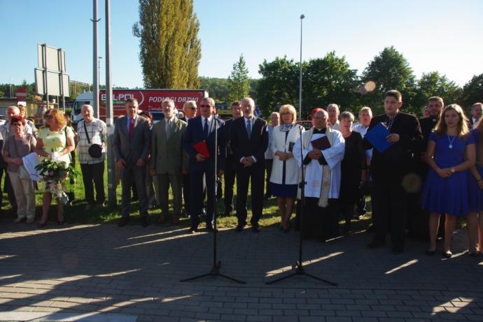 Tablica pamiątkowa z okazji 80-lecia figury Matki Bożej na Śmiechowie 