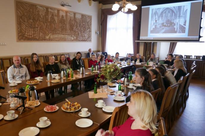 Ratusz miejscem międzyszkolnej rywalizacji