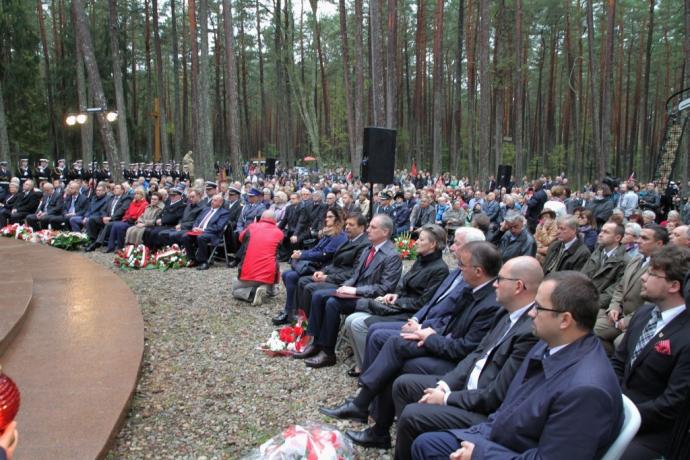Pomnik profesora Gerarda Labudy stanął w Luzinie