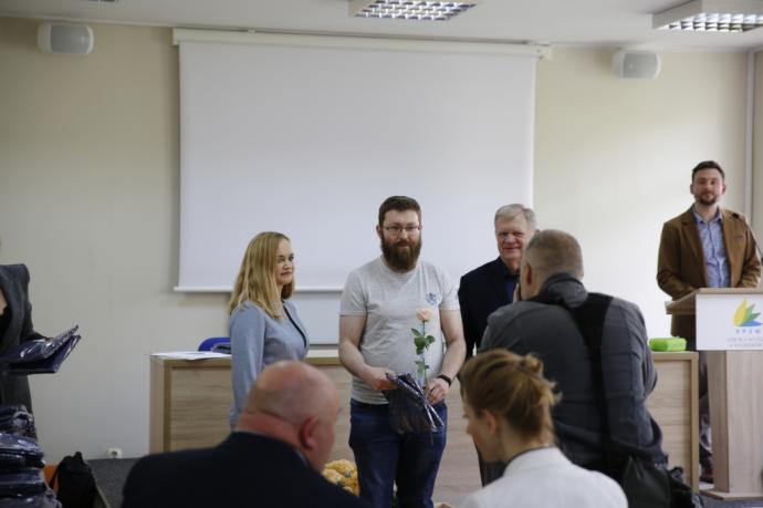 Studenci pielęgniarstwa odebrali swoje pierwsze uniformy 