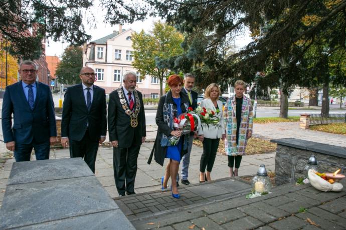 Podziękowania dla nauczycieli i pracowników wejherowskiej oświaty 