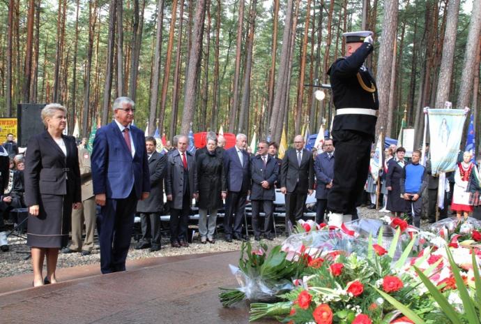 Pomnik profesora Gerarda Labudy stanął w Luzinie