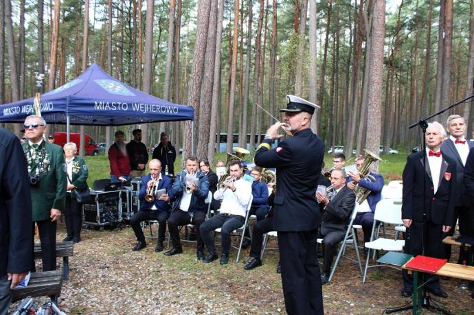 Pielęgnowanie pamięci o ofiarach zbrodni piaśnickiej