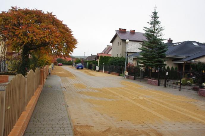 Utwardzone ulice na os. Sucharskiego