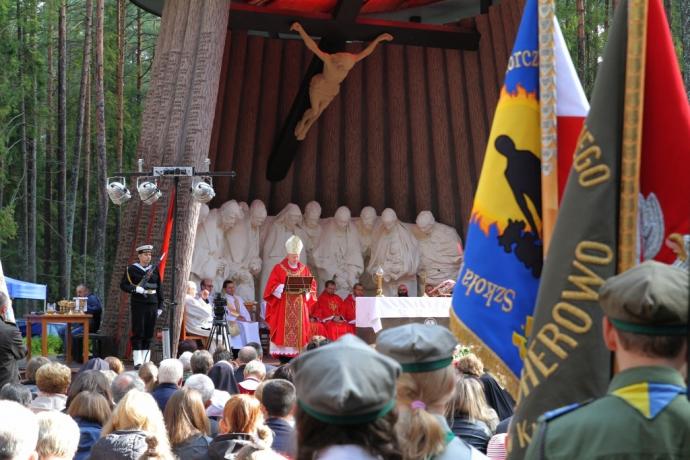 Pomnik profesora Gerarda Labudy stanął w Luzinie