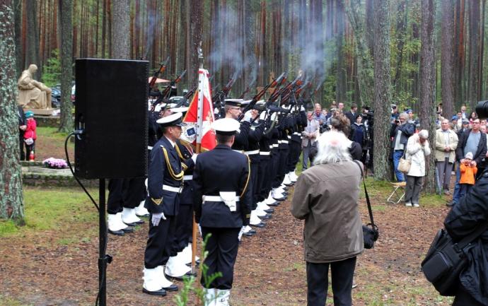 Pomnik profesora Gerarda Labudy stanął w Luzinie