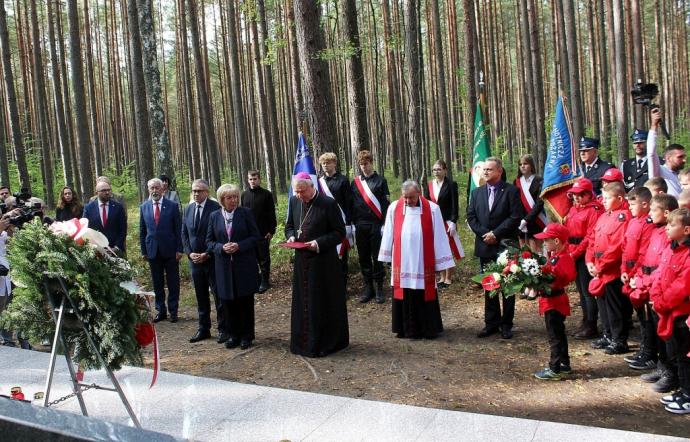 Pielęgnowanie pamięci o ofiarach zbrodni piaśnickiej