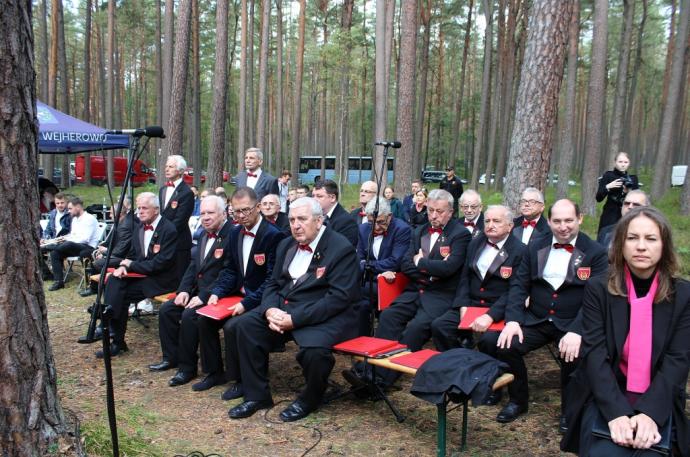 Pielęgnowanie pamięci o ofiarach zbrodni piaśnickiej
