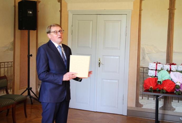 Małżonkowie jubilaci uhonorowani medalami w pałacu