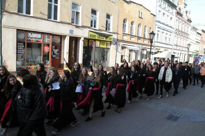 Chór Szczygiełki z Poniatowej wyśpiewał Grand Prix Festiwalu Pieśni o Morzu w Wejherowie