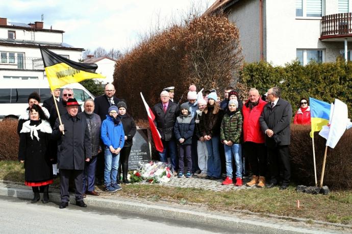 Kwiaty na rondzie im. Ks. Prałata Hilarego Jastaka