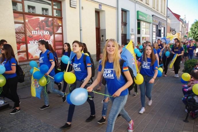IX Szkolna Parada inaugurująca Dzień Patrona