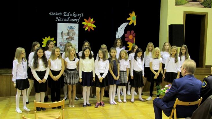 Podziękowanie za edukację w „szóstce”