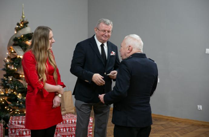 Strażacy spotkali się, by uczcić nadchodzące święta 