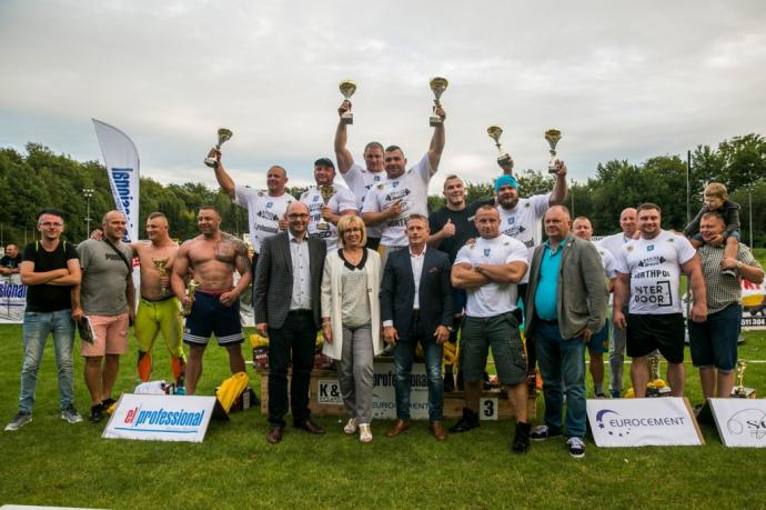 Mariusz Pudzianowski sędziował zawody Strongmanów