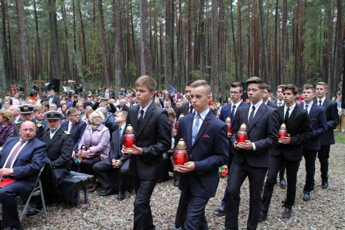 Pomnik profesora Gerarda Labudy stanął w Luzinie