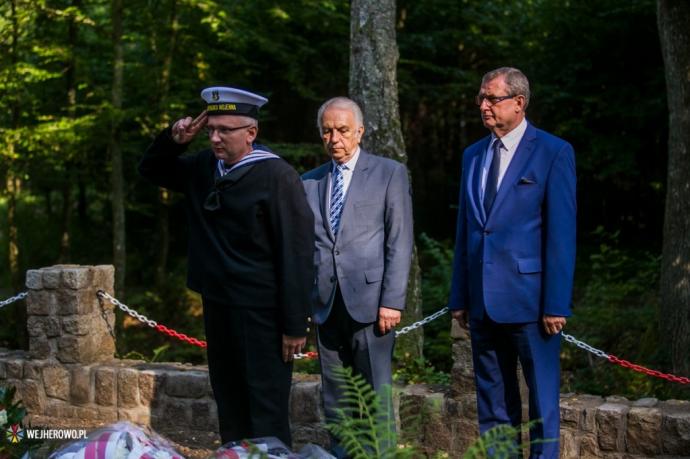 Hołd żołnierzom 1 MPS poległym pod Białą 