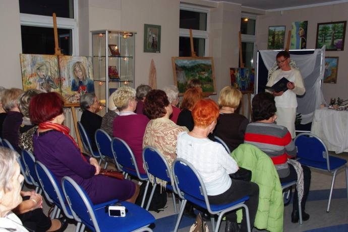Wystawa w bibliotece „Jaki piękny jest świat”