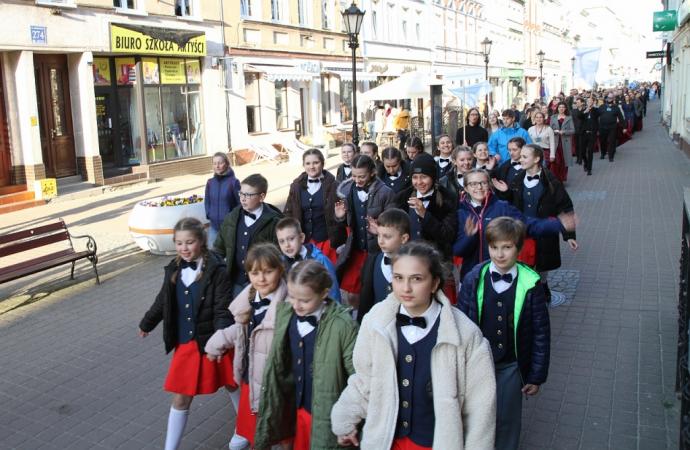Chór Szczygiełki z Poniatowej wyśpiewał Grand Prix Festiwalu Pieśni o Morzu w Wejherowie