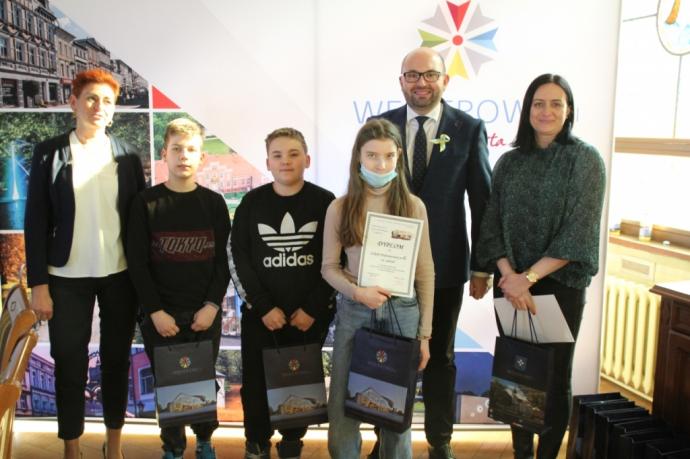 W miejskich podchodach zwyciężyła drużyna SP nr 9