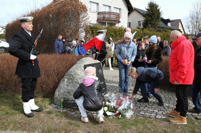 Kwiaty na rondzie im. Ks. Prałata Hilarego Jastaka