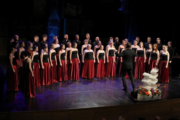 Chór Szczygiełki z Poniatowej wyśpiewał Grand Prix Festiwalu Pieśni o Morzu w Wejherowie