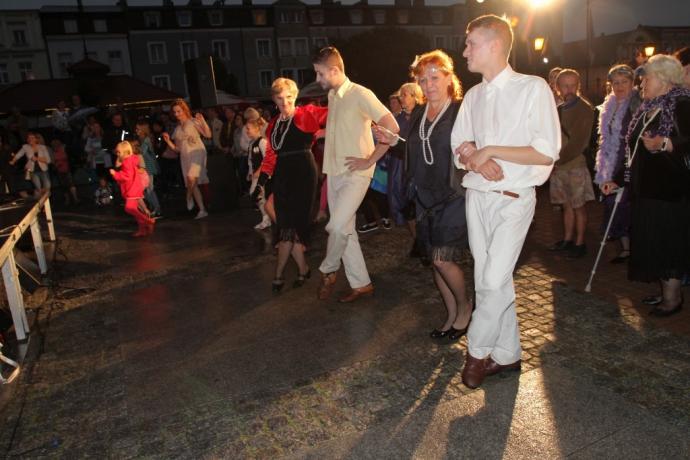 Wesoły wodewil w deszczu