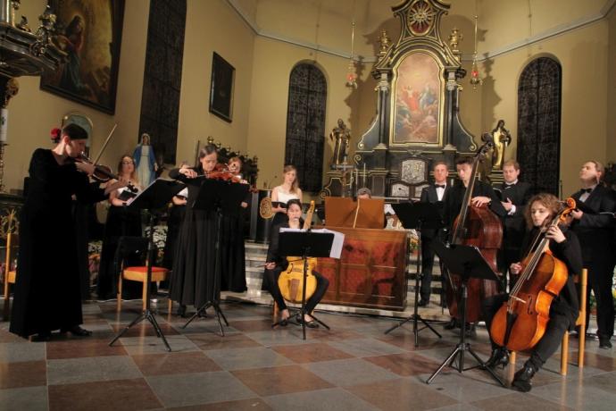 Jubileuszowy koncert Art'n'voices w kolegiacie