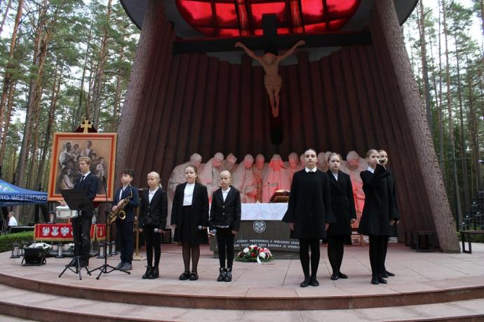 Pielęgnowanie pamięci o ofiarach zbrodni piaśnickiej