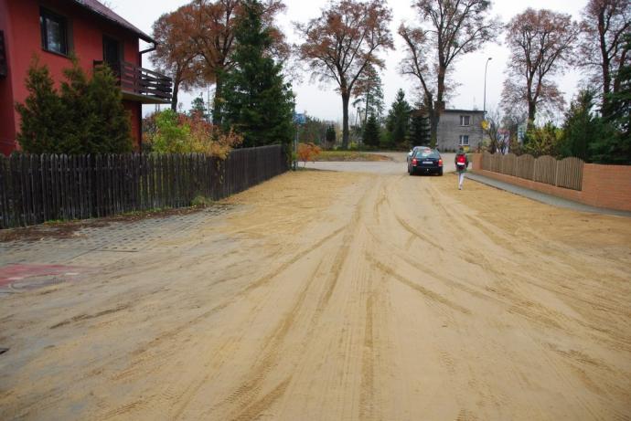 Utwardzone ulice na os. Sucharskiego