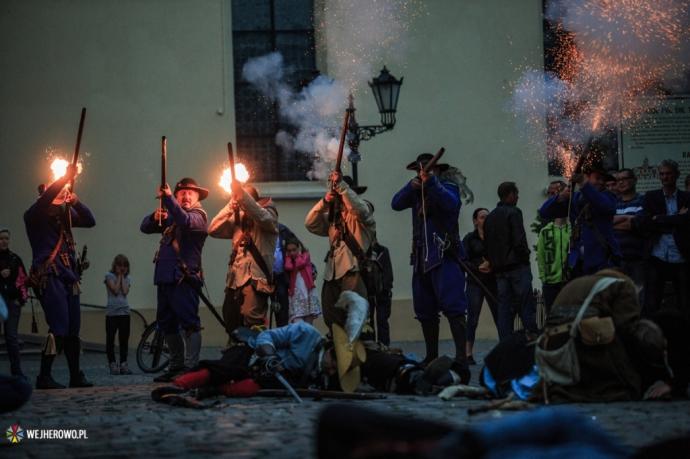 Rekonstrukcja historyczna w Wejherowie zgromadziła tłumy widzów