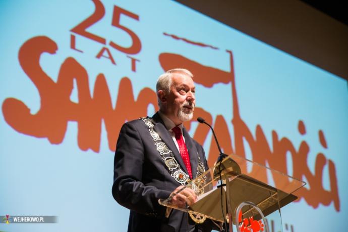 25 lat wejherowskiego samorządu