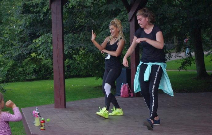 W rytmie zumby